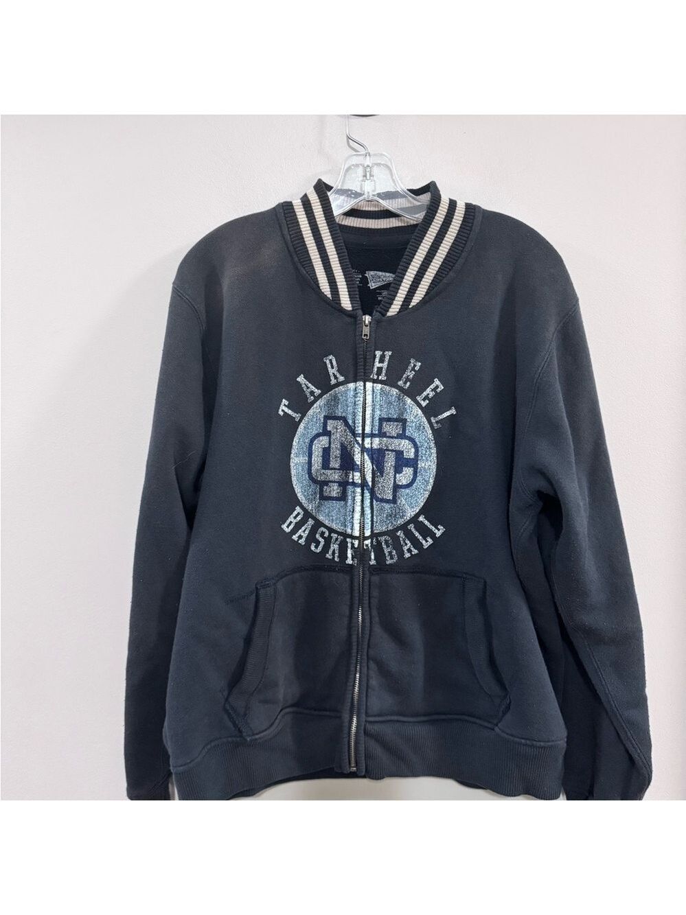 Men's Tar Heel Basketball Zip Up Sweater Jacket - Navy. Size Large